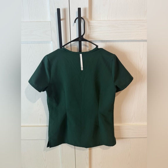 Figs Women’s Technical Collection - British Racing Green Scrub Set - XS/T & XXS - Picture 9 of 13